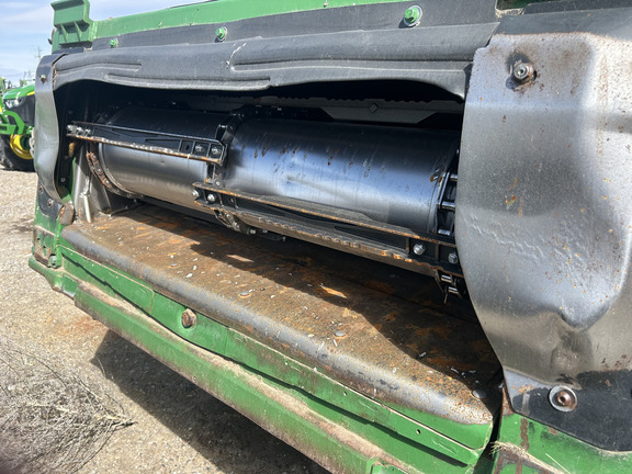 2012 John Deere S670 Combine