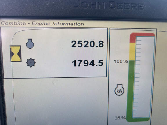 2012 John Deere S670 Combine