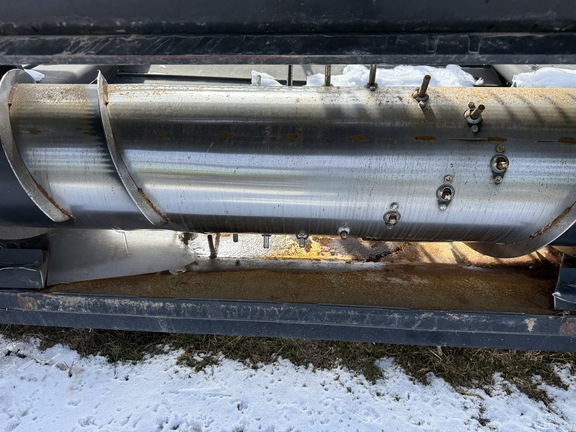 2023 Honey Bee GB36 Header Combine