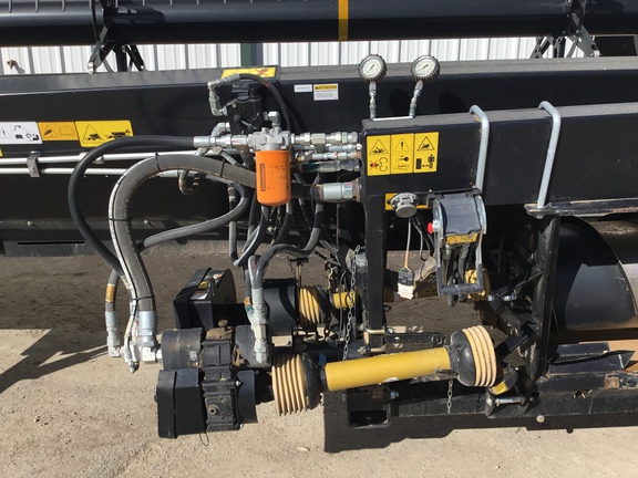 2023 Honey Bee GB36 Header Combine