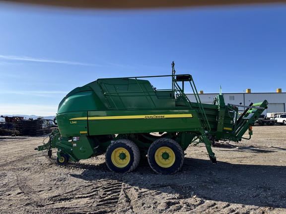 2019 John Deere L341 Baler/Big Square