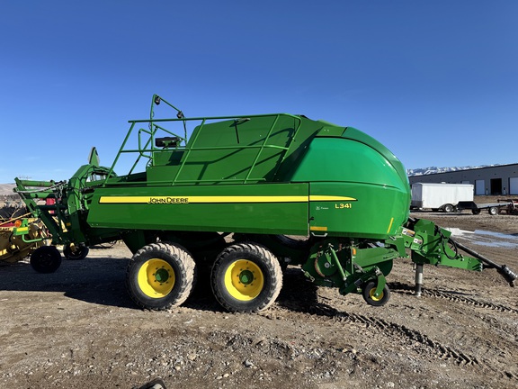 2019 John Deere L341 Baler/Big Square