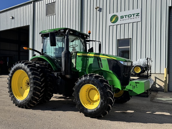 2019 John Deere 7230R Tractor