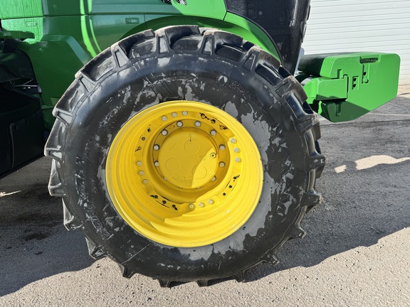 2019 John Deere 7230R Tractor