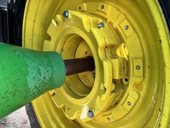 2019 John Deere 7230R Tractor