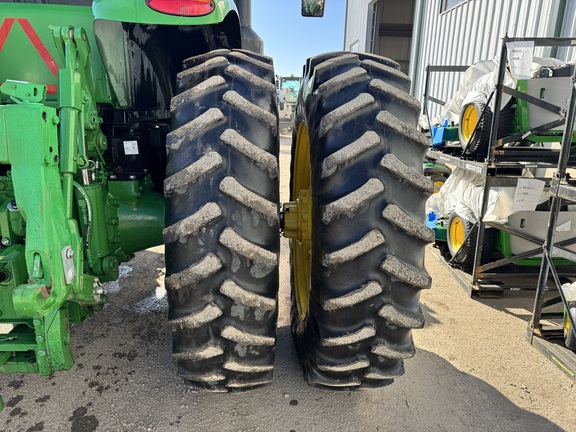 2019 John Deere 7230R Tractor
