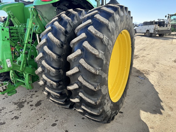 2019 John Deere 7230R Tractor