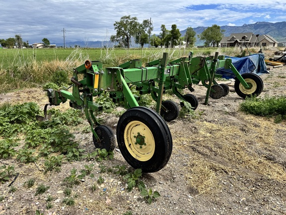 1997 John Deere 856 Cultivator RowCrop