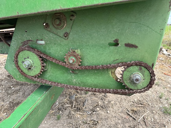 1990 John Deere 643 Header Corn Head