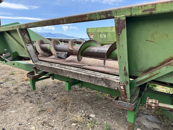 1990 John Deere 643 Header Corn Head