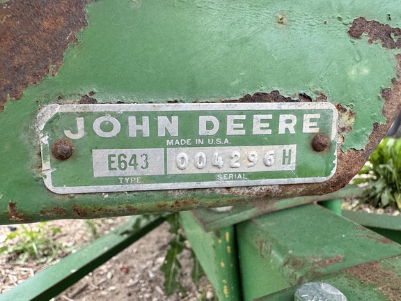 1990 John Deere 643 Header Corn Head