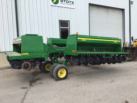 2012 John Deere 455 Drill