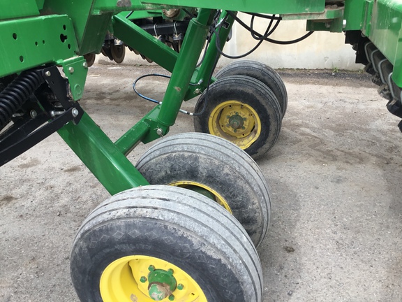 2012 John Deere 455 Drill