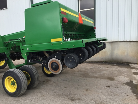 2012 John Deere 455 Drill