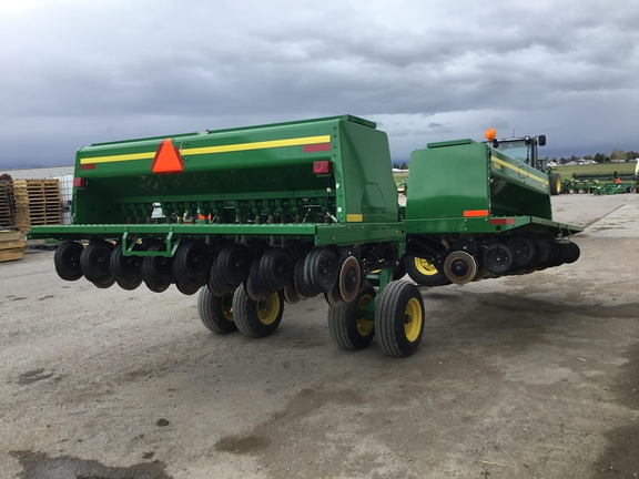 2012 John Deere 455 Drill