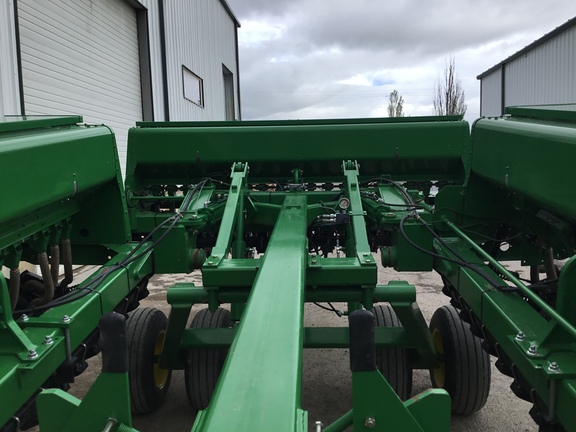 2012 John Deere 455 Drill