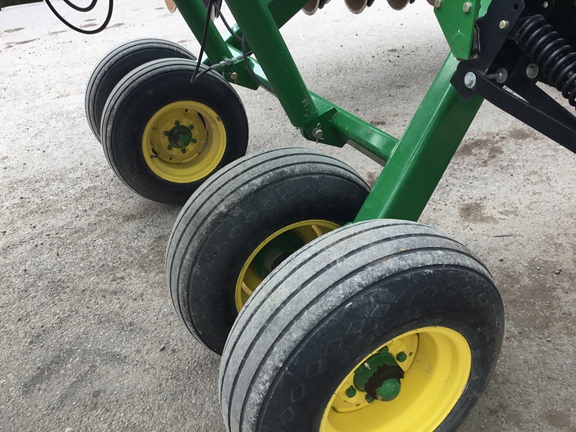 2012 John Deere 455 Drill