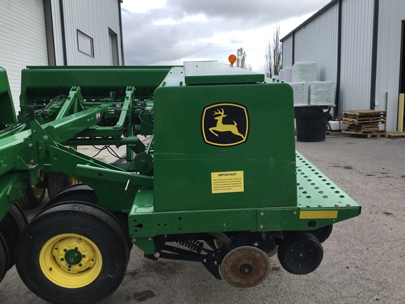 2012 John Deere 455 Drill
