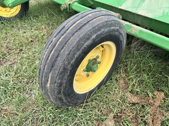 2014 John Deere 520 Shredder