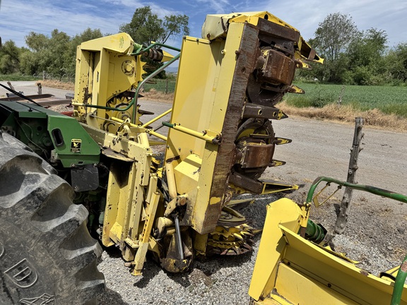 John Deere 688 Header Forage