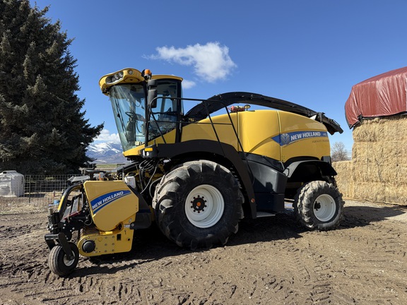 2015 New Holland FR700 Forage Harvester