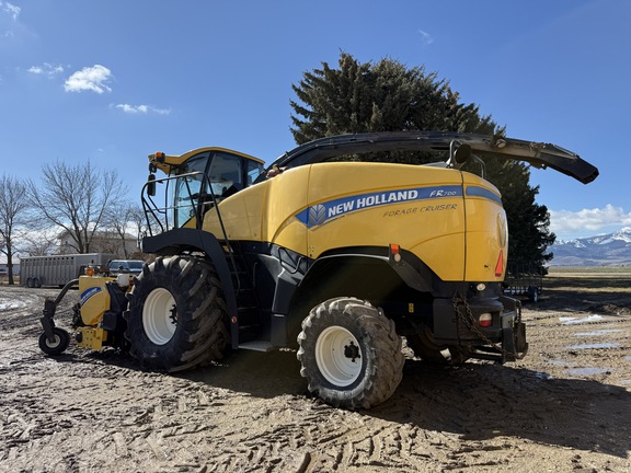 2015 New Holland FR700 Forage Harvester