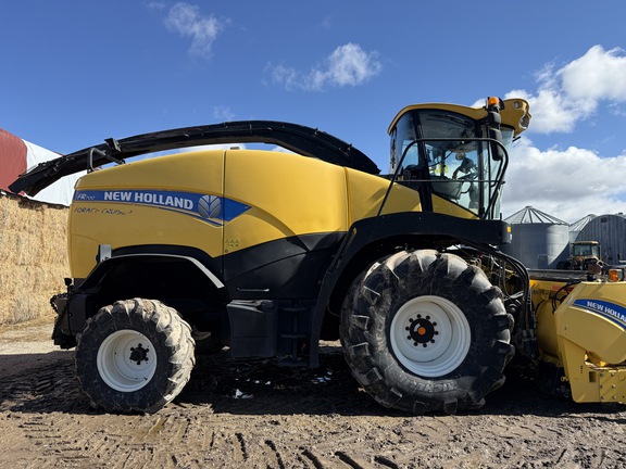 2015 New Holland FR700 Forage Harvester