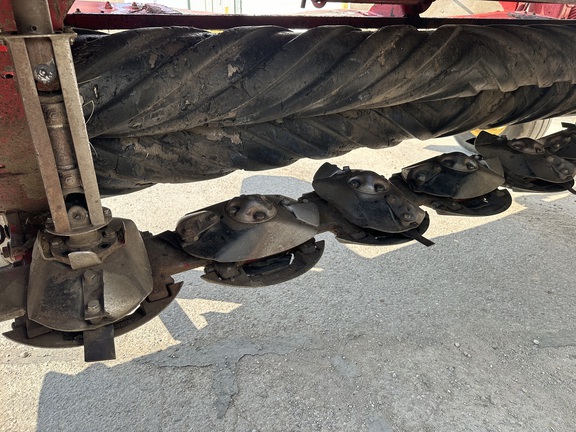 2013 New Holland H7450 Mower Conditioner