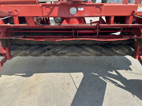 2013 New Holland H7450 Mower Conditioner