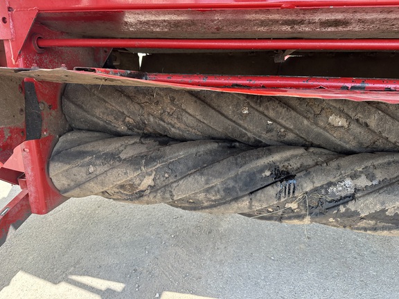 2013 New Holland H7450 Mower Conditioner