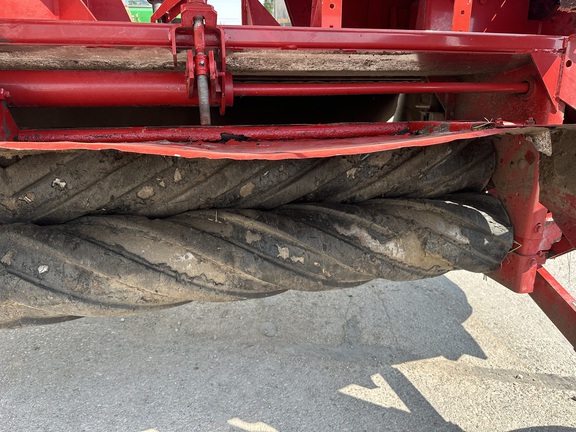2013 New Holland H7450 Mower Conditioner