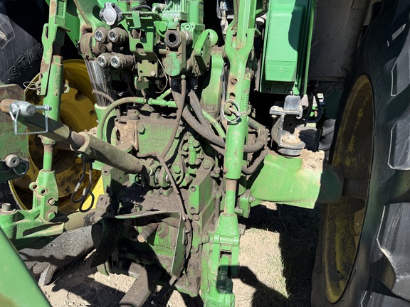 2006 John Deere 7420 Tractor
