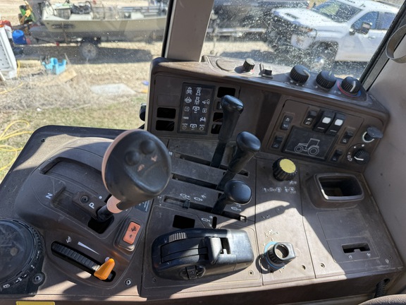 2006 John Deere 7420 Tractor
