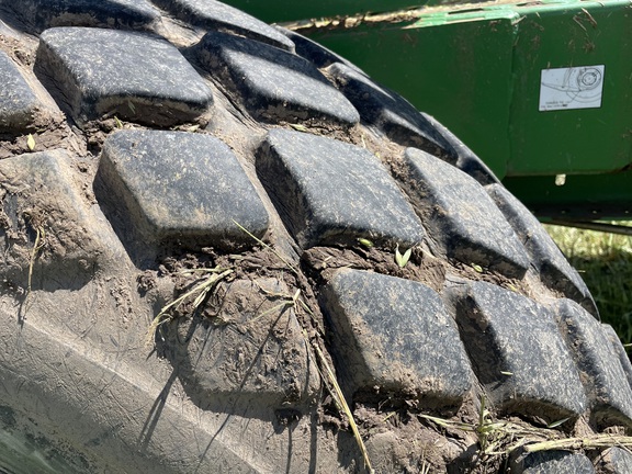 2004 John Deere 4895 Windrower