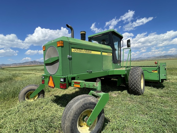 2004 John Deere 4895 Windrower