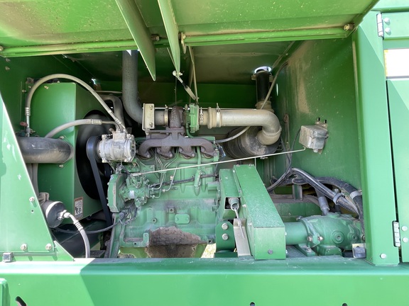 2004 John Deere 4895 Windrower