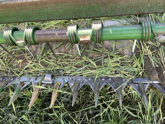 2004 John Deere 4895 Windrower
