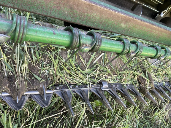 2004 John Deere 4895 Windrower