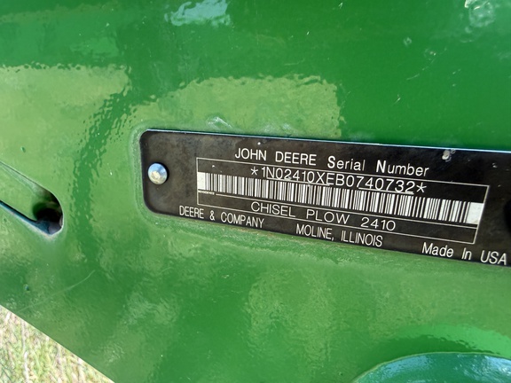 2011 John Deere 2410 Chisel Plow