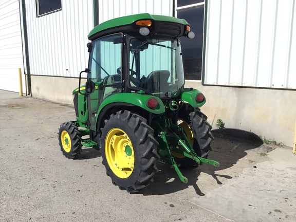 2019 John Deere 3046R Tractor Compact