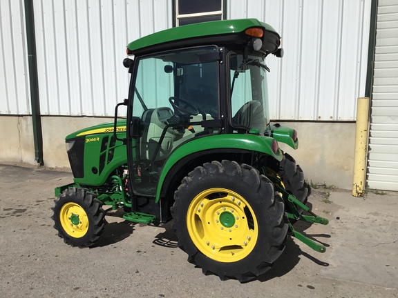 2019 John Deere 3046R Tractor Compact