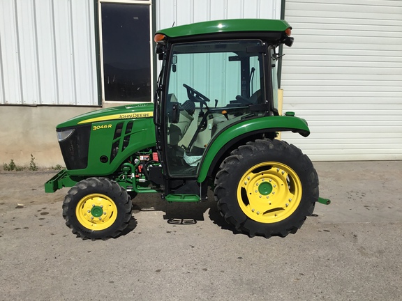2019 John Deere 3046R Tractor Compact