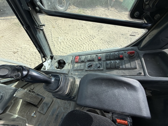 2023 John Deere 244 P Compact Utility Loader
