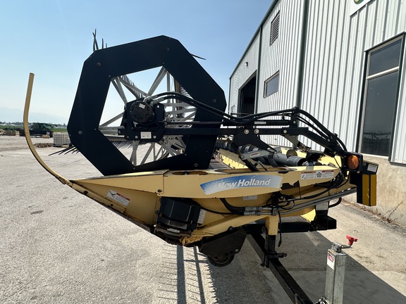 2009 New Holland 94C-42 Header Combine