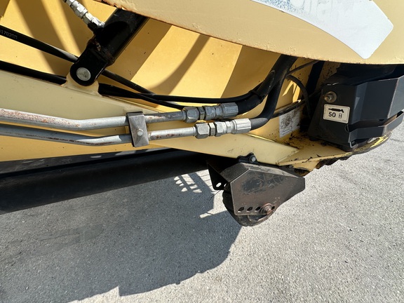 2009 New Holland 94C-42 Header Combine
