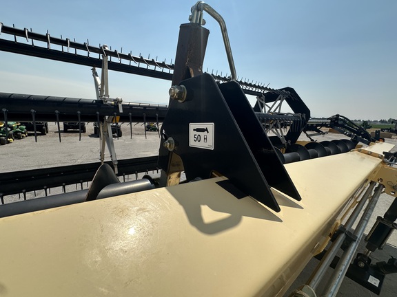 2009 New Holland 94C-42 Header Combine
