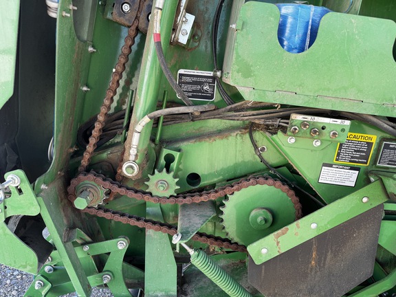 2016 John Deere 569 Premium Baler/Round