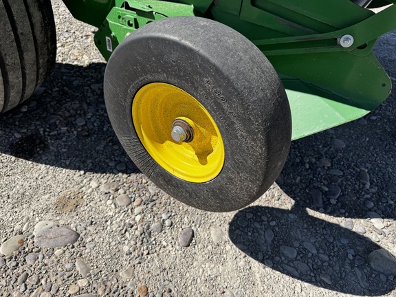 2016 John Deere 569 Premium Baler/Round