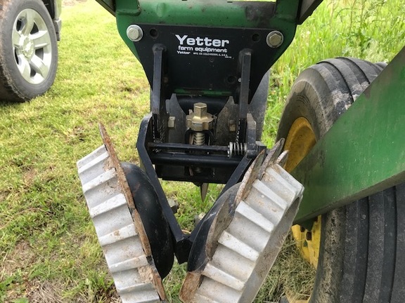 Yetter 2967-004 Planter Attachment