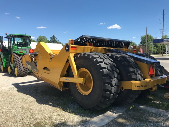 2017 John Deere 2412D E Scraper